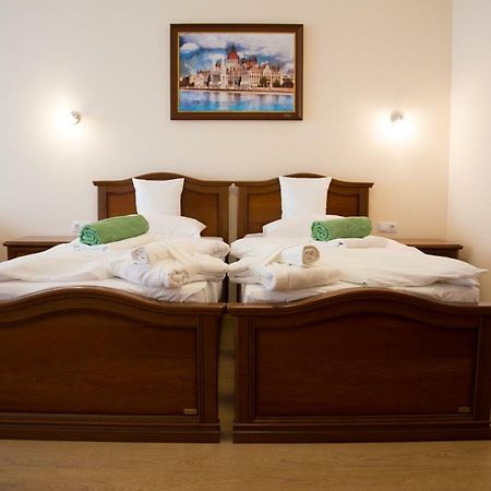 Luxury Hotel Siófok Esterno foto