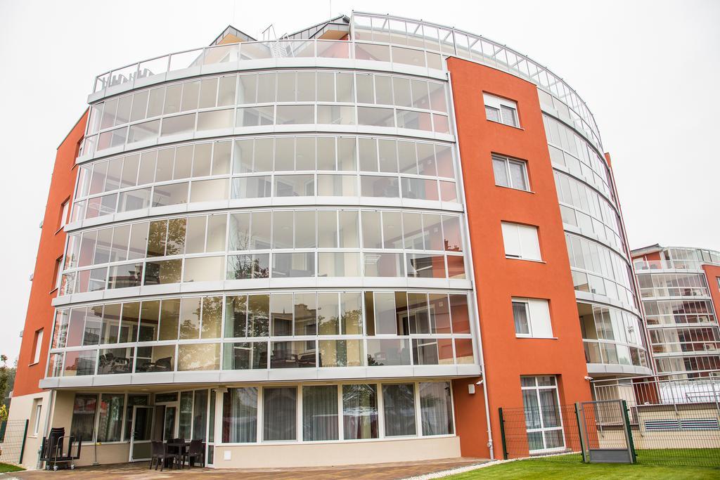Luxury Hotel Siófok Esterno foto